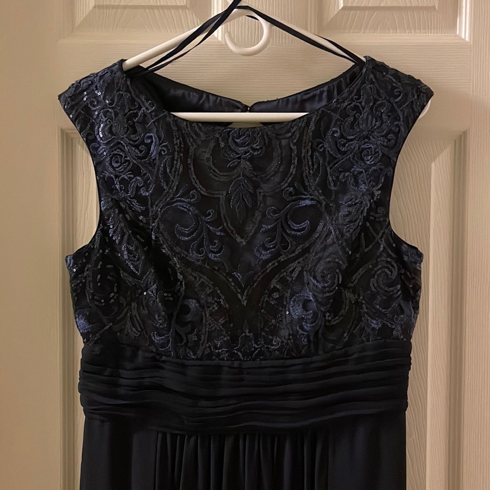 Eliza J sequined chiffon maxi gown size 10 - Prom or Wedding